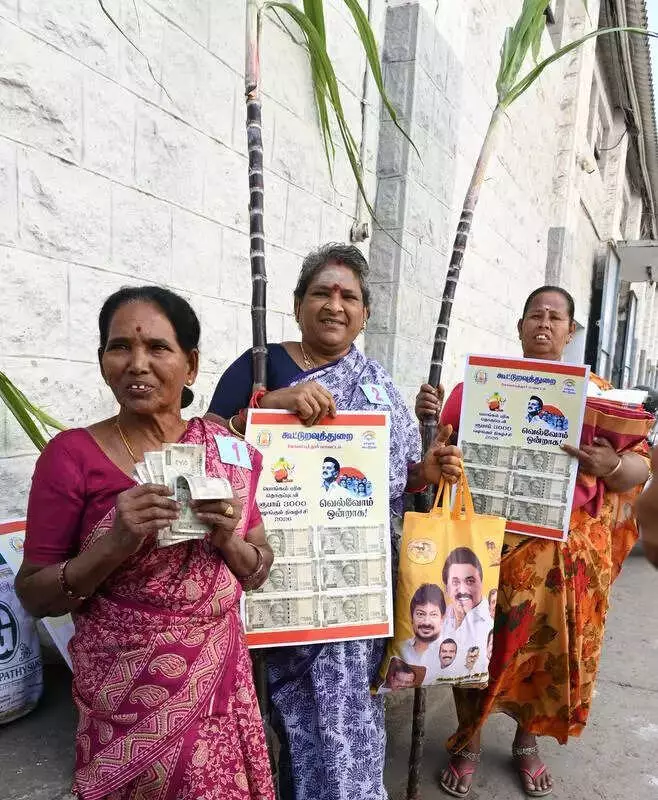 Coimbatore Distributes Pongal Gifts Worth ₹336.68 Crore to Over 11 Lakh Families