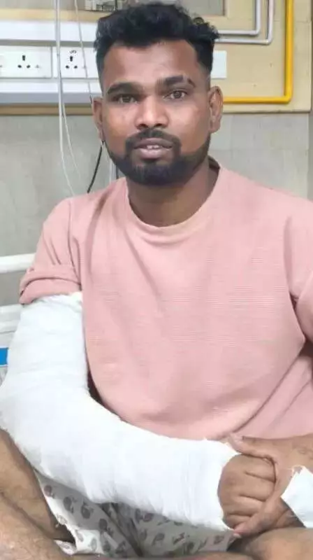 Coimbatore: Notorious Rowdy Fractures Hand Fleeing Police, 3.1kg Ganja Seized