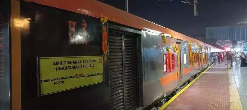 Coimbatore Welcomes Inaugural Amrit Bharat Express, New Kerala-Hyderabad Rail Link