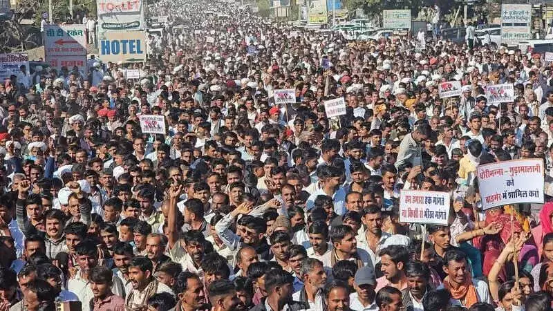 Congress Leaders Join Hemaram Choudhary's Dharna in Barmer, Accuse BJP of Electoral Manipulation
