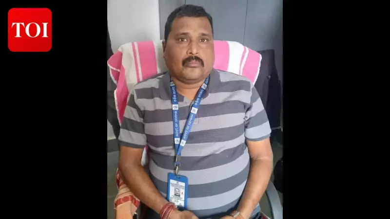 Cuttack Revenue Inspector Arrested for Accepting Rs 10,000 Bribe in Mutation Case