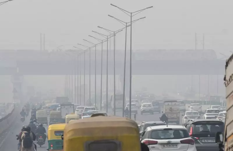 Delhi Chokes Under Severe Smog, AQI Hits 417; Wazirpur Worst Affected