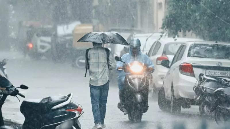 Delhi-NCR Surprised by Early Morning Rain, AQI Stays High at 321