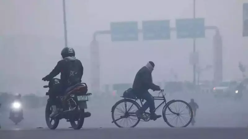 Delhi Records Coldest Morning at 4.2°C, IMD Issues Yellow Alert for Cold Wave