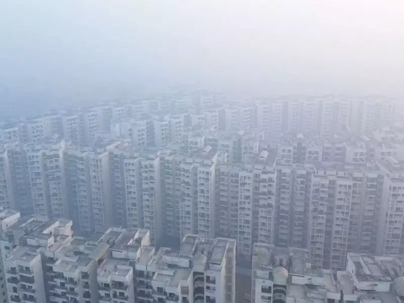 Delhi shivers at 3°C, air quality plunges to 'Very Poor' category