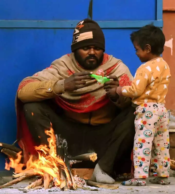 Delhi's Cold Wave Continues for Fourth Day, Relief Expected from Friday