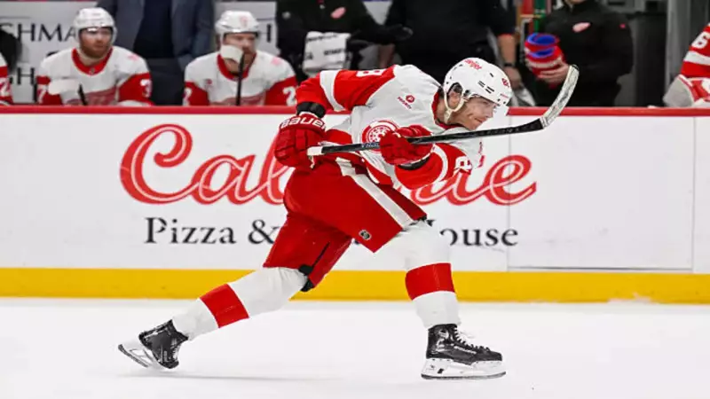 Detroit Red Wings Soar to Top of Eastern Conference with 5-3 Win Over Senators