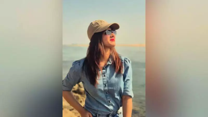 Ditipriya Roy's Beach Getaway: Actress Shares 'Here Comes the Sun' Vibes