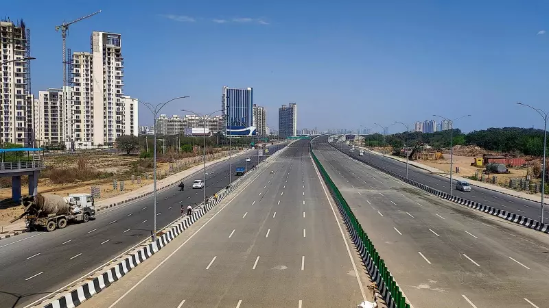Dwarka Expressway Residents Demand Feeder Bus Services to Metro, Cite Connectivity Crisis
