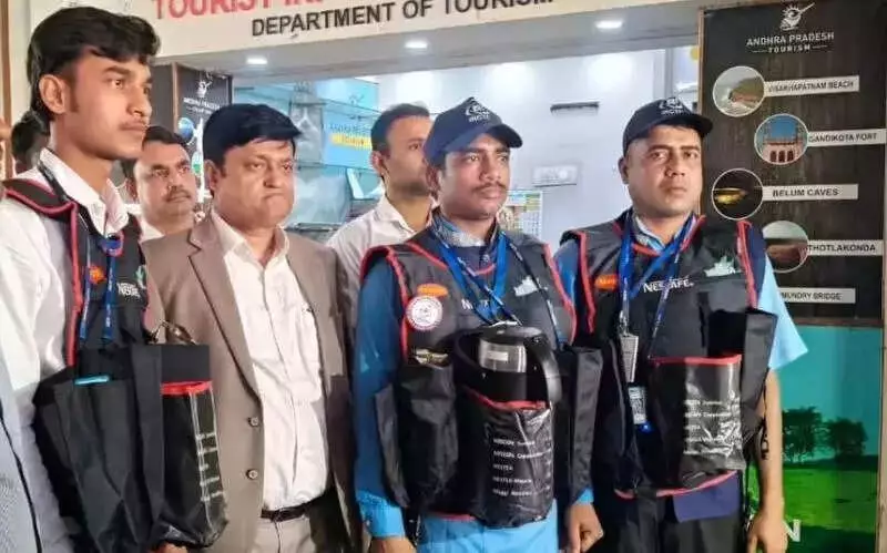 East Coast Railway Launches Wearable Tea-Coffee Vending Gadget on Trains