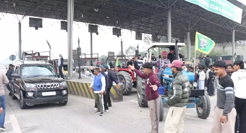 Farmers Force Ladhowal Toll Plaza to Open Free Passage Over Unmet Demands