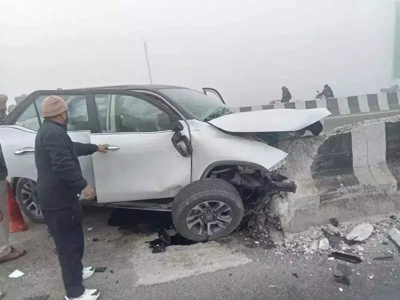 Five Gujarat Tourists, Including Policewoman, Die in Bathinda Expressway Crash
