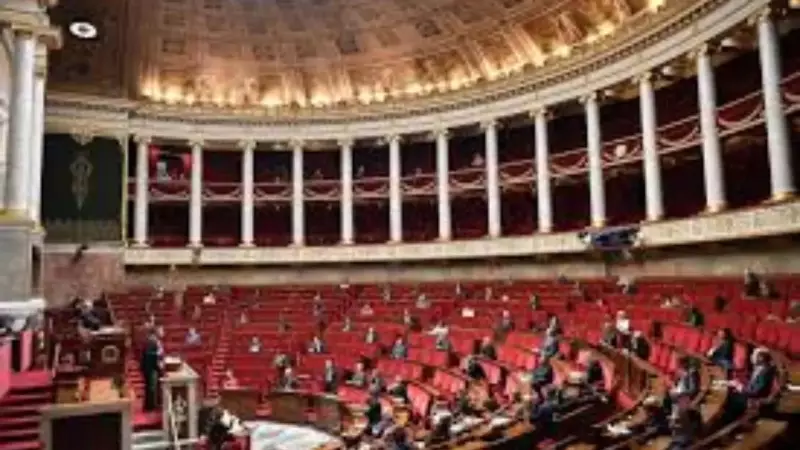 France Approves Landmark Bill Banning Social Media for Under-15s