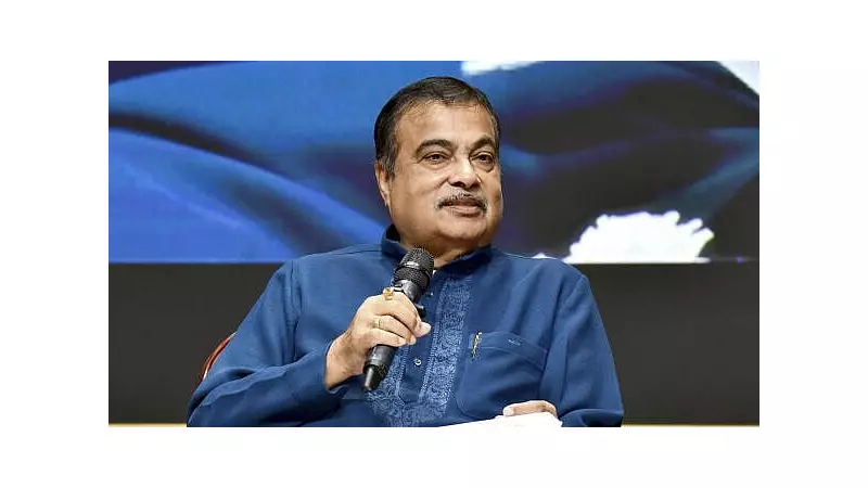 Gadkari's 'Old Must Make Way for New' Remark Sparks Political Debate