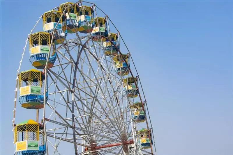 Giant Swing Collapses at Jhabua Fair, Injuring 14 Schoolchildren