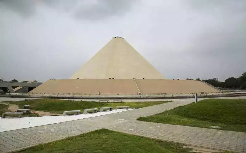 GMC Fines Ivy Aura Rs 40,000 for Mahatma Mandir Cleanliness Violation