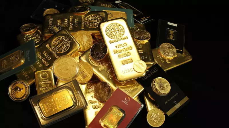 Gold Prices Hit Record High on MCX Amid Geopolitical Tensions and Dollar Weakness