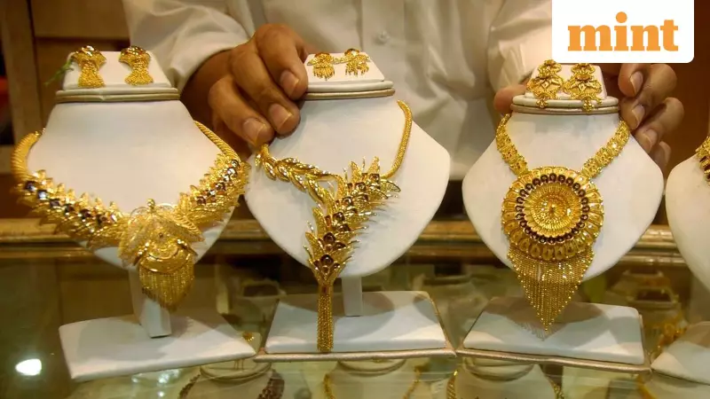 Gold, Silver Prices Fall Globally as Dollar Strengthens; Domestic Rates Hit New Highs