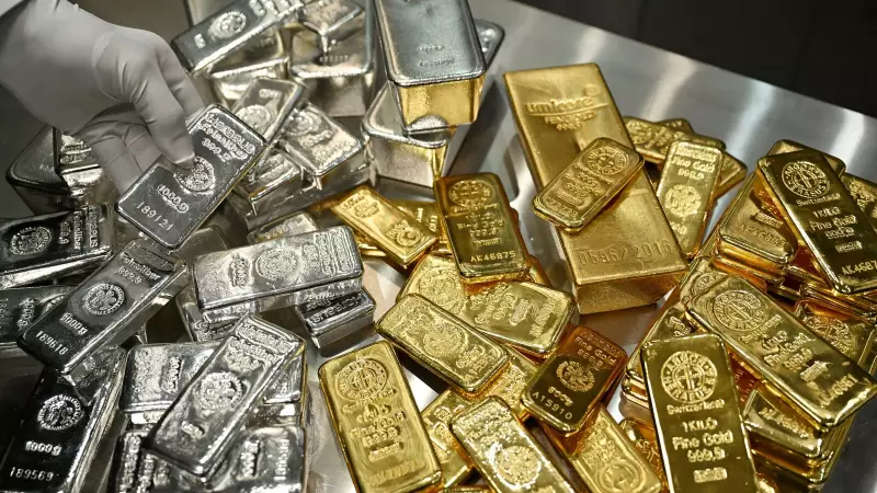Gold, Silver Prices Rebound After Early Drop as Kiyosaki Warns Against Short-Term Thinking
