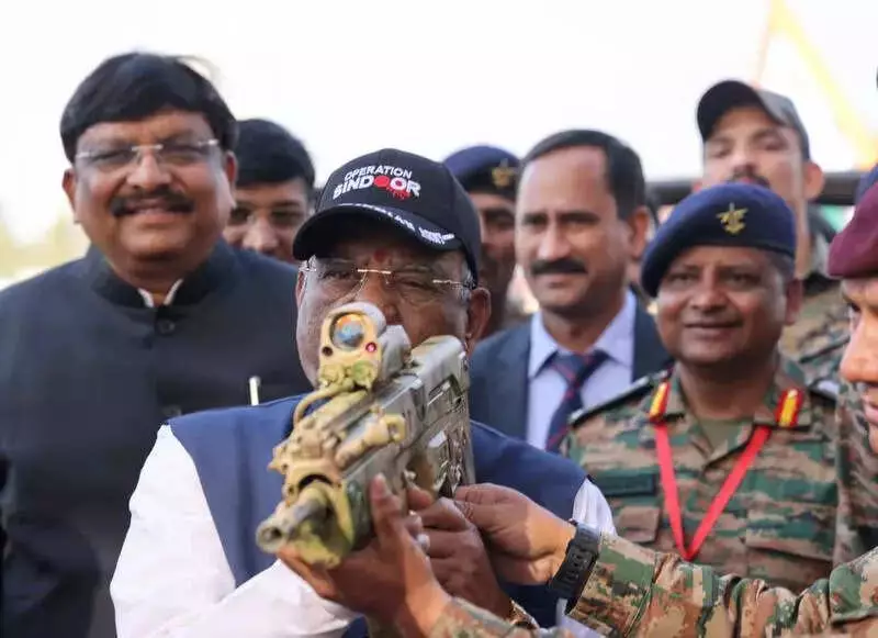 Governor Bagde Visits 'Know Your Army' Exhibition in Jaipur, Praises Military Strength