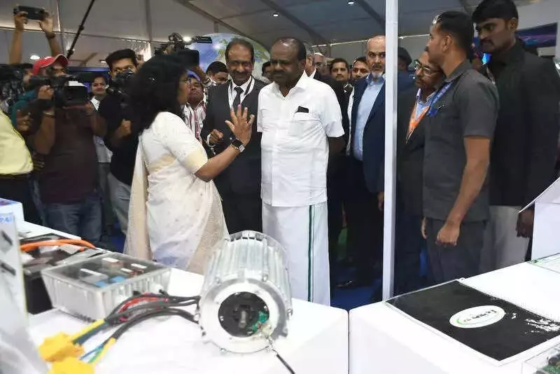 Govt Plans Major EV Charging Network Expansion to Cut Transport Pollution