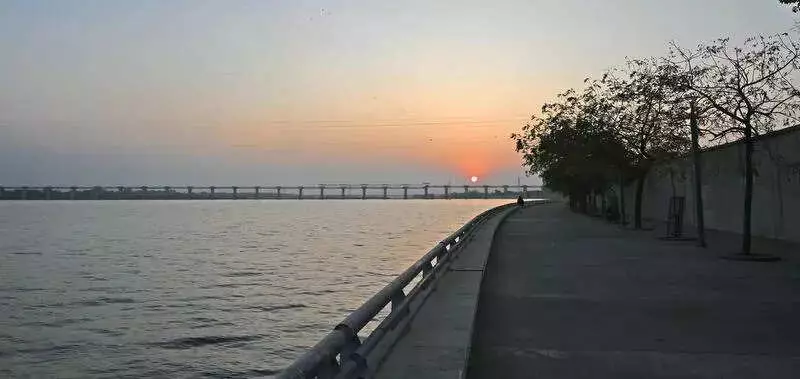 Gujarat Government Considers Taking Over Sabarmati Riverfront Project from Ahmedabad