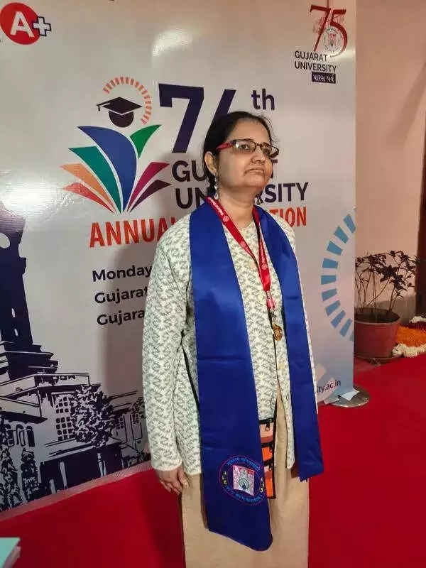 Gujarat University's 74th Convocation: Dhairya Mankand's 7 Gold Medals Triumph Over Visual Impairment