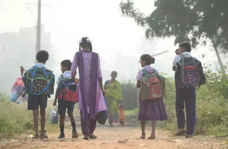 Guntur Trust Awards Rs 20 Lakh Scholarships to 500 Students, Championing Education as Equality Tool