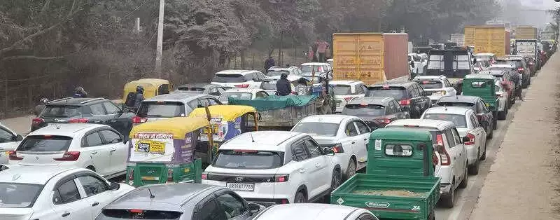 Gurgaon Underpass Attack: Stones, Concrete Pelted at Cars, Spark Panic