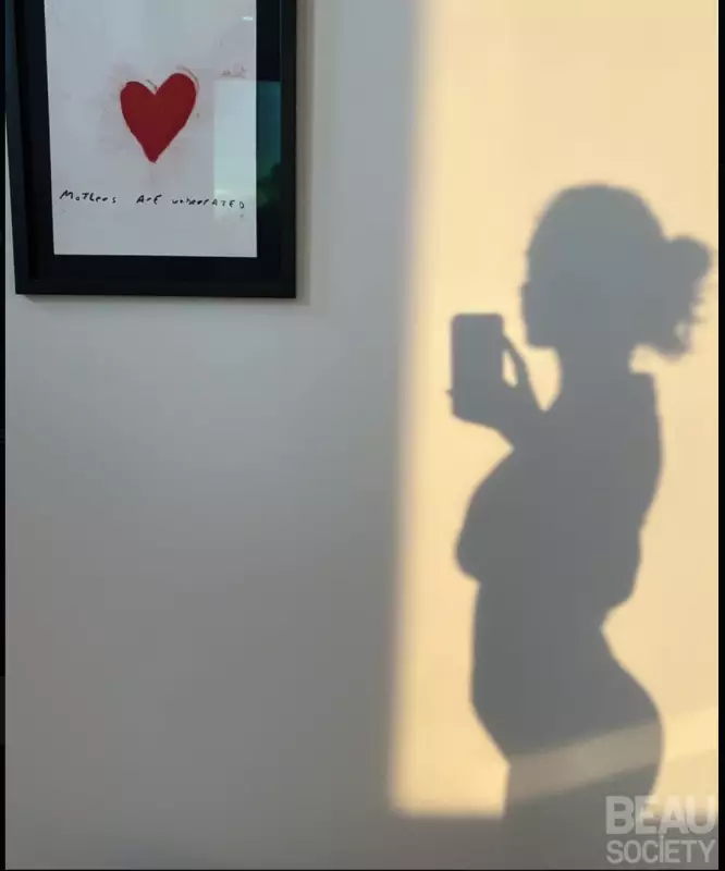 Hailee Steinfeld Shares Intimate Pregnancy Glimpse in Holiday Newsletter