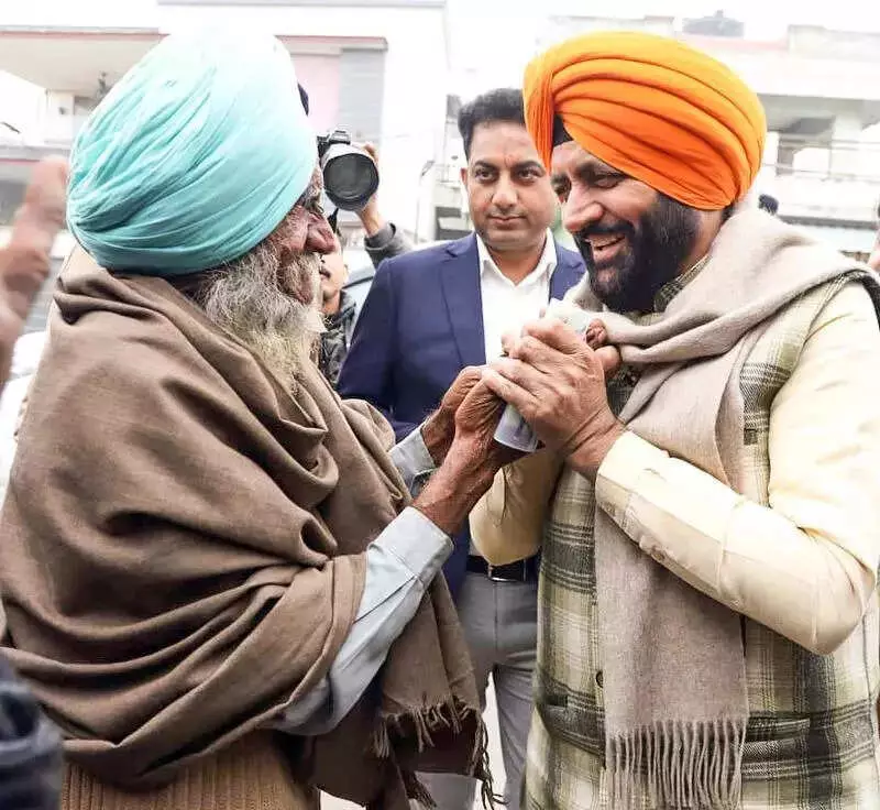 Haryana CM Nayab Saini Slams AAP's 'False Guarantees', Signals BJP's 2027 Punjab Push