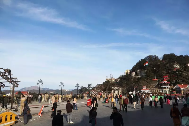 Himachal Braces for Heavy Snowfall on Jan 23, IMD Issues Orange & Yellow Alerts