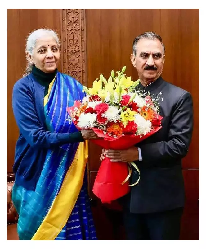 Himachal CM Sukhu Demands 100% Import Duty, Seasonal Ban to Protect Apple Growers