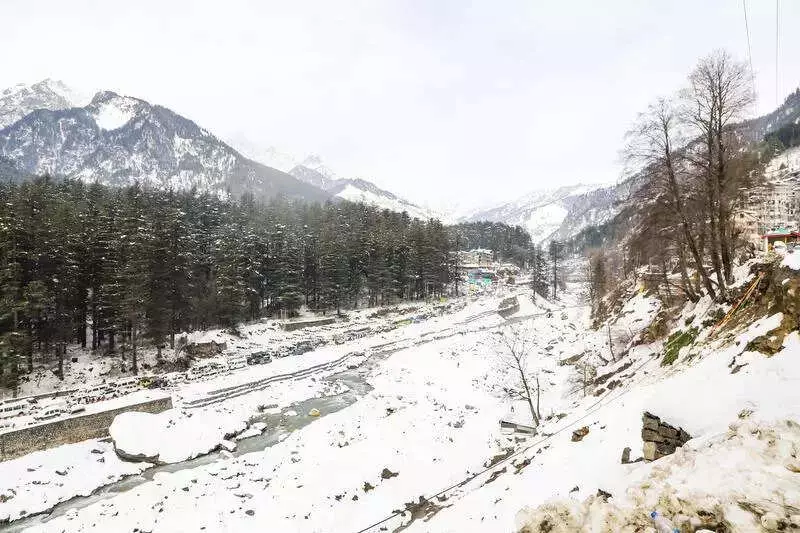 Himachal Pradesh Grapples with Road, Power Disruptions After Heavy Snowfall