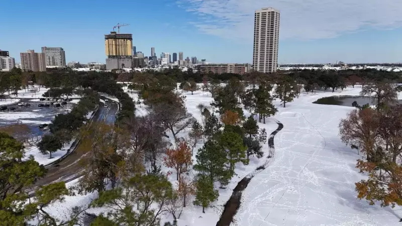 Houston Winter Freeze: Power Outage Dangers and Safety Guide for Residents