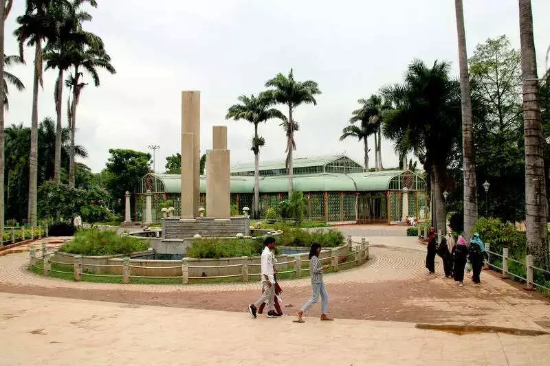 Hubballi-Dharwad Municipal Corporation Empowers Women SHGs to Maintain 12 Public Parks