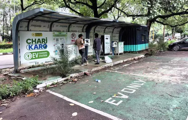 Hyderabad's Green Transit Leap: 25 EV Charging Stations Planned for Bus Depots