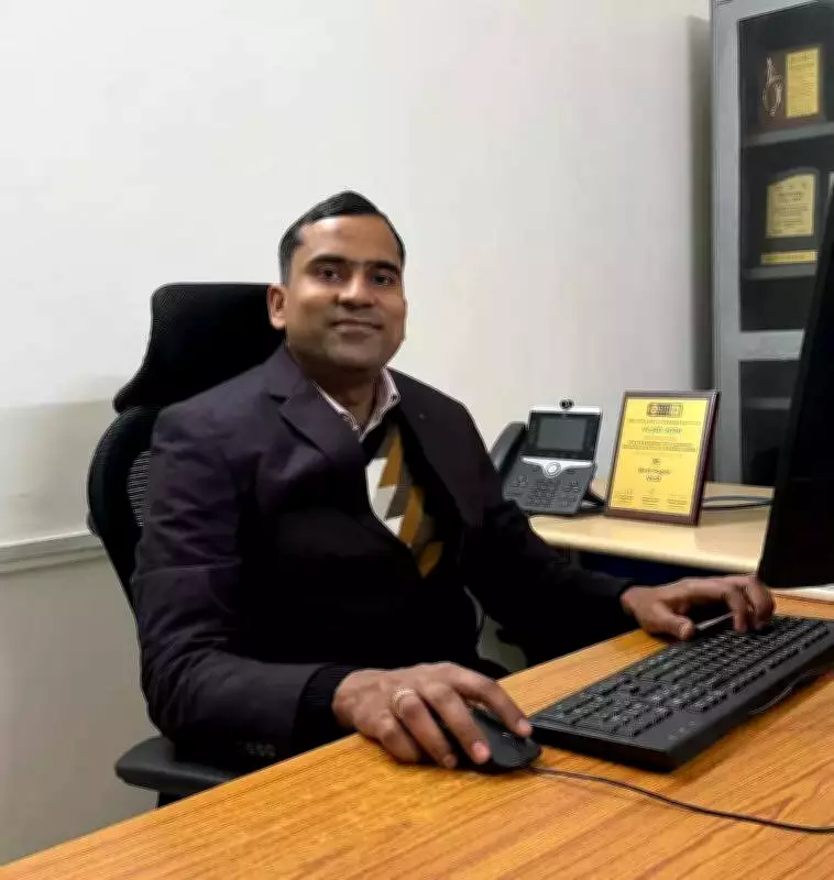 IIT Roorkee's FLORA & NeRA: AI Generates Fashion Sketches from Text