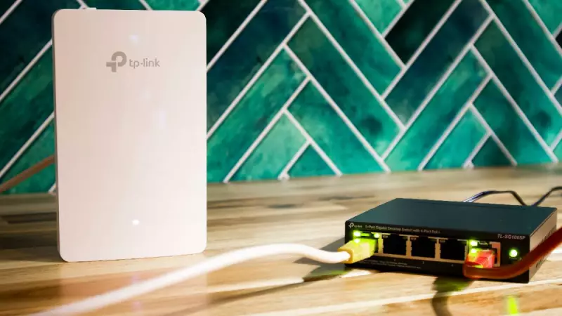 India Hits 100 Crore Broadband Users: Jio Commands Half the Market