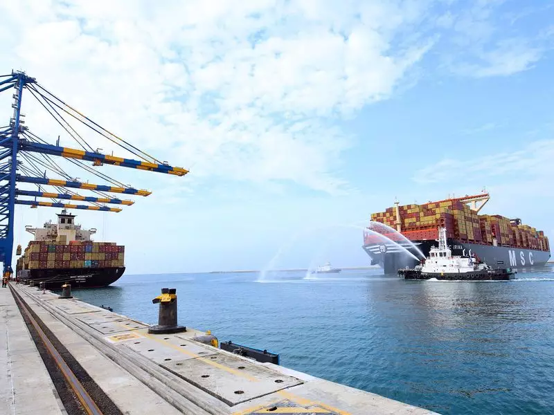 India's December Exports Dip Slightly, Imports Rise, Trade Deficit at $6.9 Billion