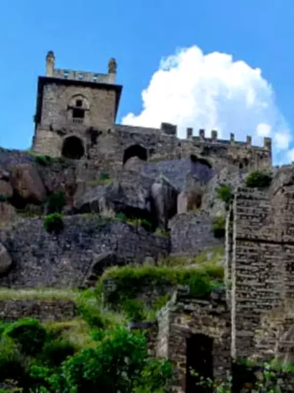 India's Hidden Forts: From Bekal's Keyhole to Kumbhalgarh's Massive Walls