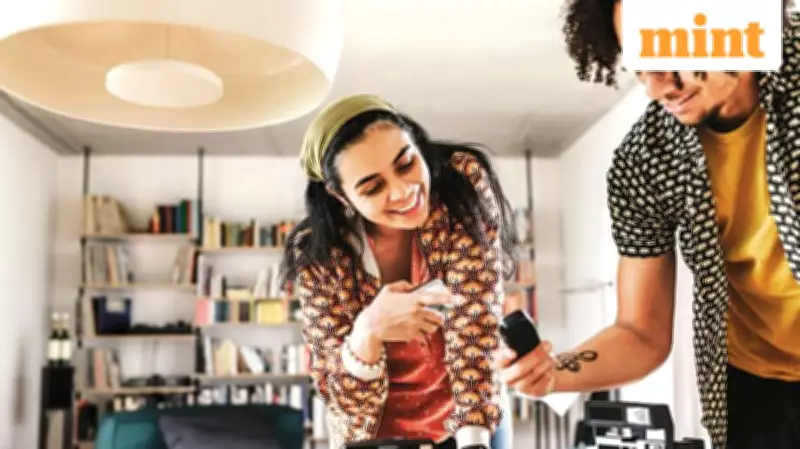 India's Youth Embrace Retro Tech: Flip Phones, iPods & Digicams Make a Comeback