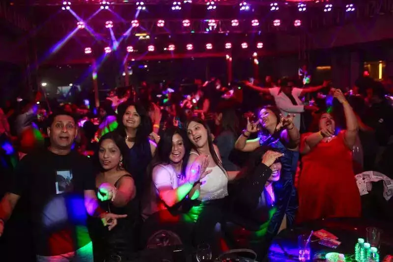 Indore Welcomes 2025 with Vibrant Public Celebrations and Tight Security