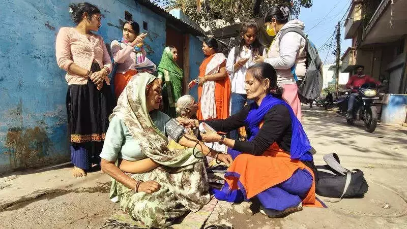 Indore's Abhiyan Swasthyavardhan: 50 Teams Screen 3700 Amid Water Crisis