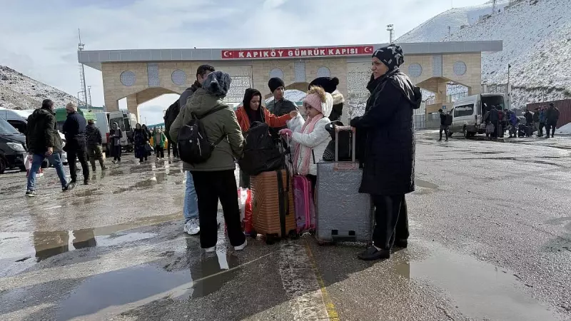 Iranian Families Cross into Turkey via Kapikoy Border Amid Ongoing Crackdown