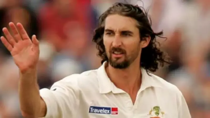 Jason Gillespie's Unusual Tactic Against VVS Laxman in 2000/01 Kolkata Test