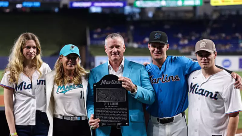 Jeff Conine's All-Star Golf Classic Raises $500K for Children's Hospital Families