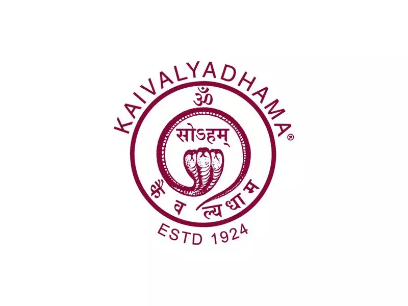 Kaivalyadhama's Legacy Celebrated as Sri Sri Ravi Shankar Shares Timeless Yogic Wisdom