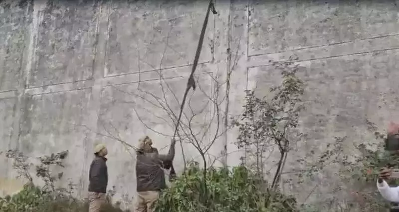 Kannauj Jailbreak: Two Undertrials Escape Using Blankets in Dense Fog