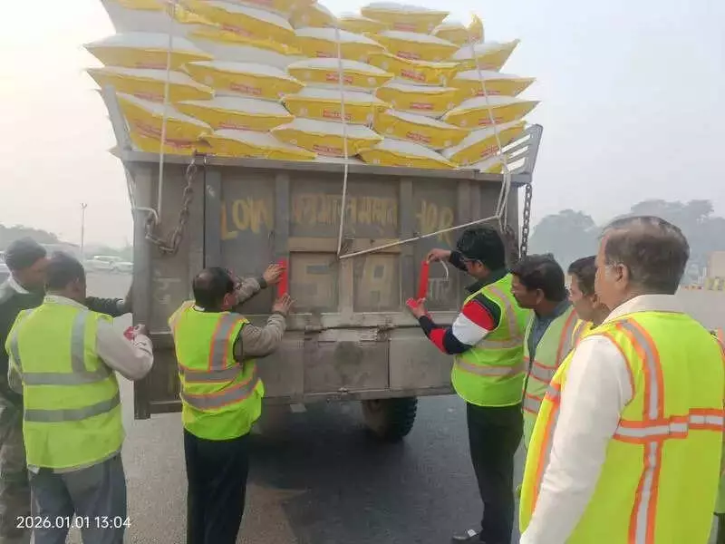 Kanpur Adjusts Highway Lights for Fog Safety: New Timings from 5 PM to 8 AM